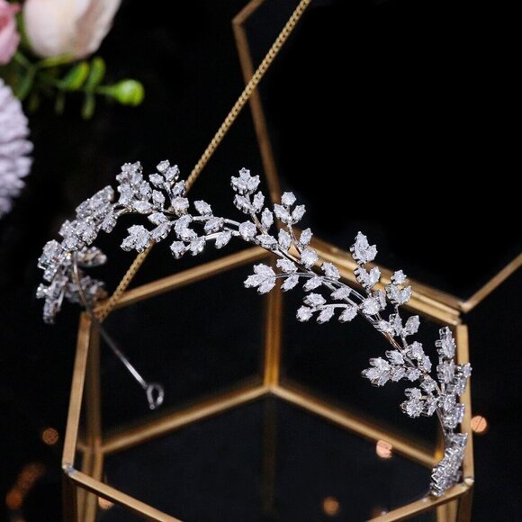 Bridal Hair Accessory Tiara Cubic Zirconia Wedding Headpiece for Women